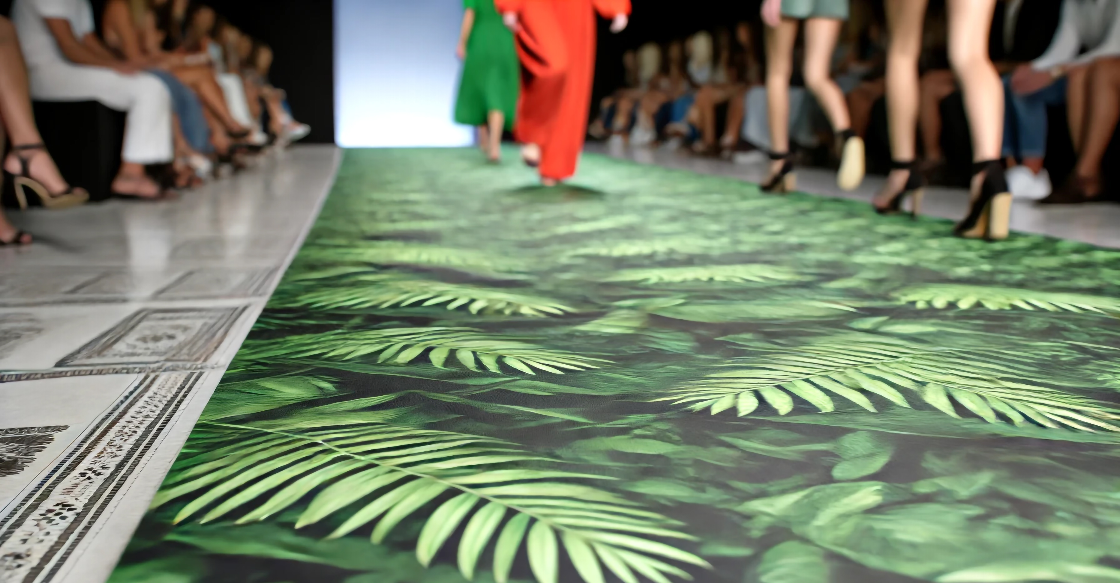 Laufsteg mit individuell bedrucktem Boden