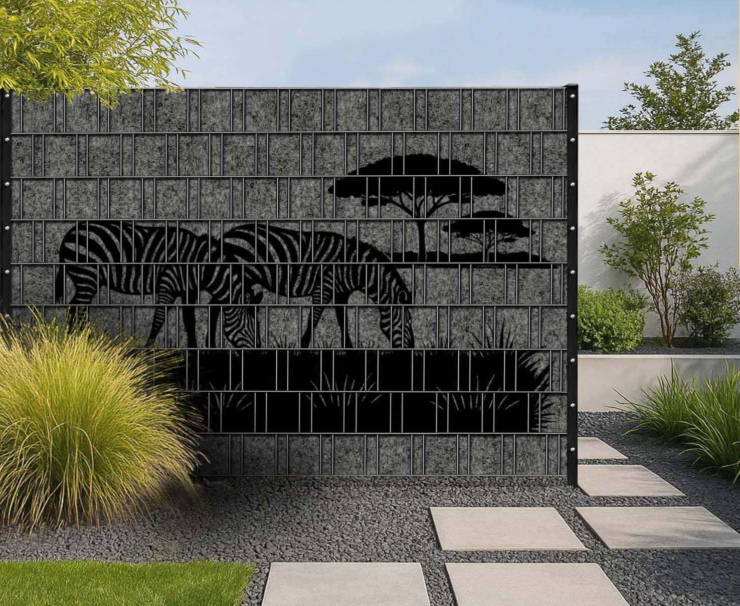 moderner-sichtschutzzaun-zebra-optik