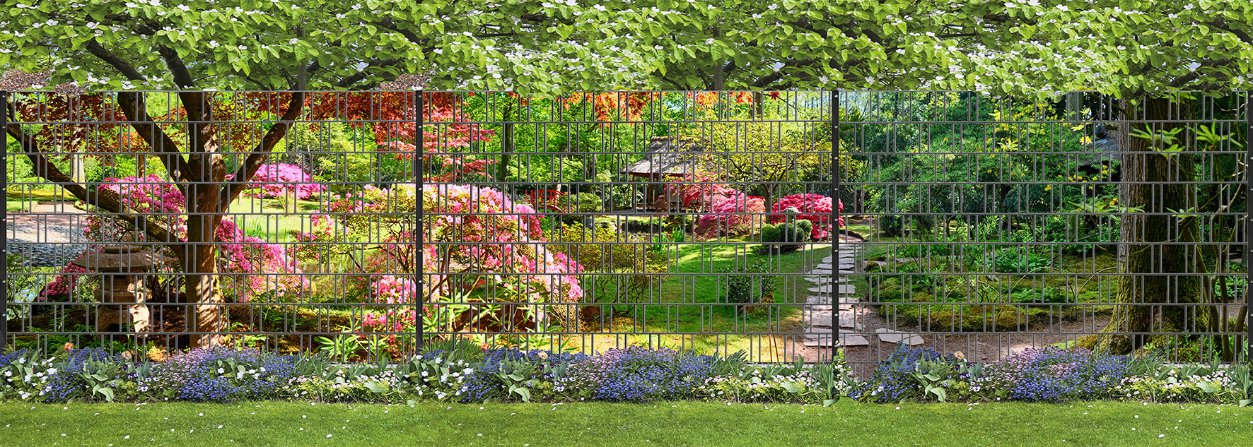 Blumenparadies – Sichtschutzmotiv mit GartenwegNaturidylle in XXL Sichtschutzstreifen mit Blumen- und Gartenweg-Motiv im japanischen Stil für Doppelstabmattenzaun
